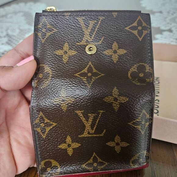 Louis Vuitton Zoe trifold wallet - Picture 11 of 11